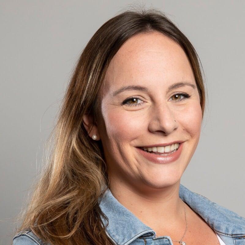 Lea Ciftci Master of advanced studies in Coaching Supervisorin / Teamentwicklung Bewegungstrainerin